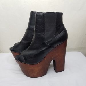 Chinese Laundry Peep toe black with platform heel